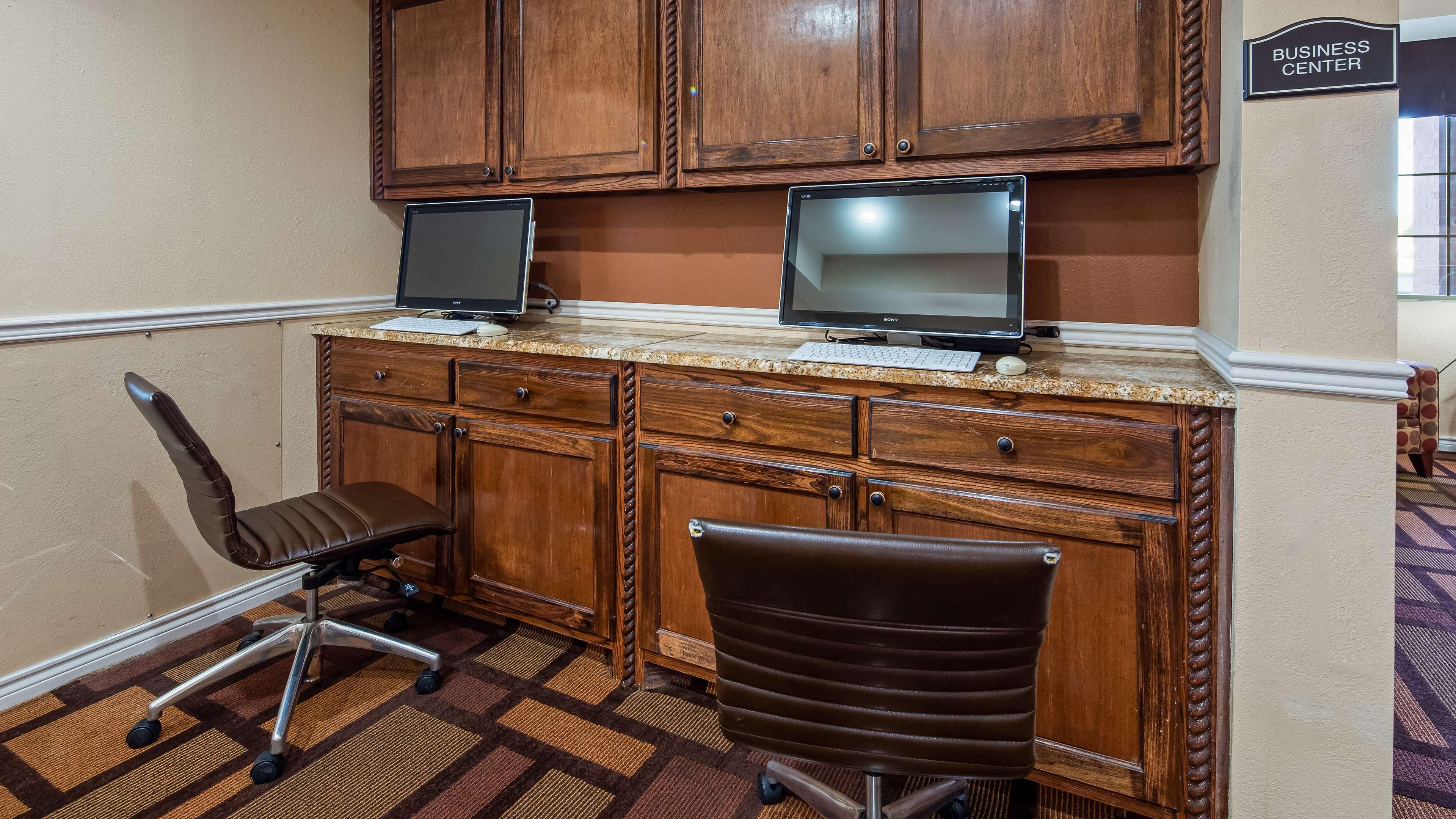 Best Western Plus Lubbock Windsor Inn Extérieur photo