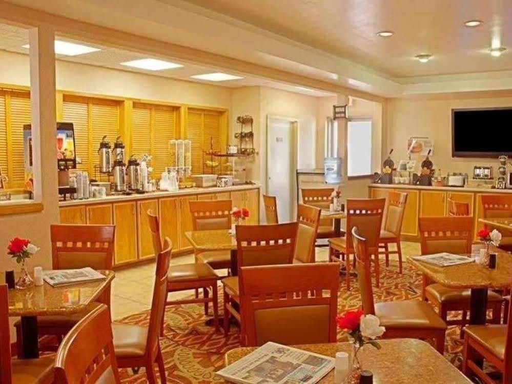 Best Western Plus Lubbock Windsor Inn Extérieur photo